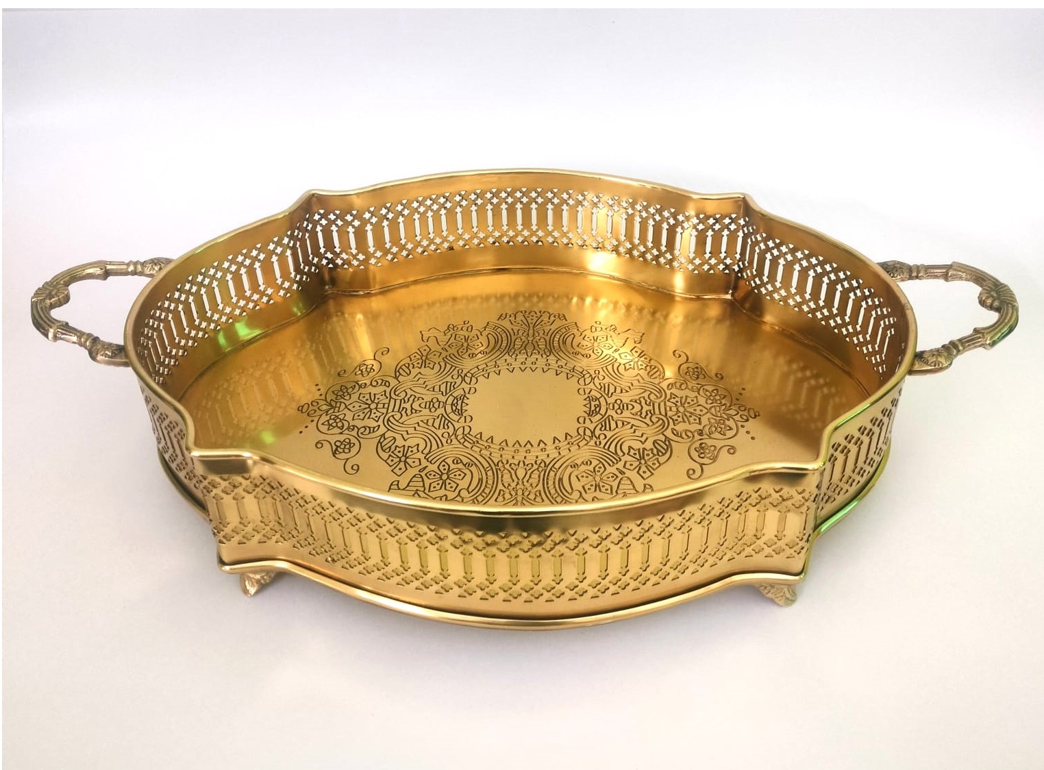 Brass Serving Tray with Handle, Antique Finish Brass Decorative Tray/Dish Serving Platter/Dish Serving Tray with Cutwork Design
