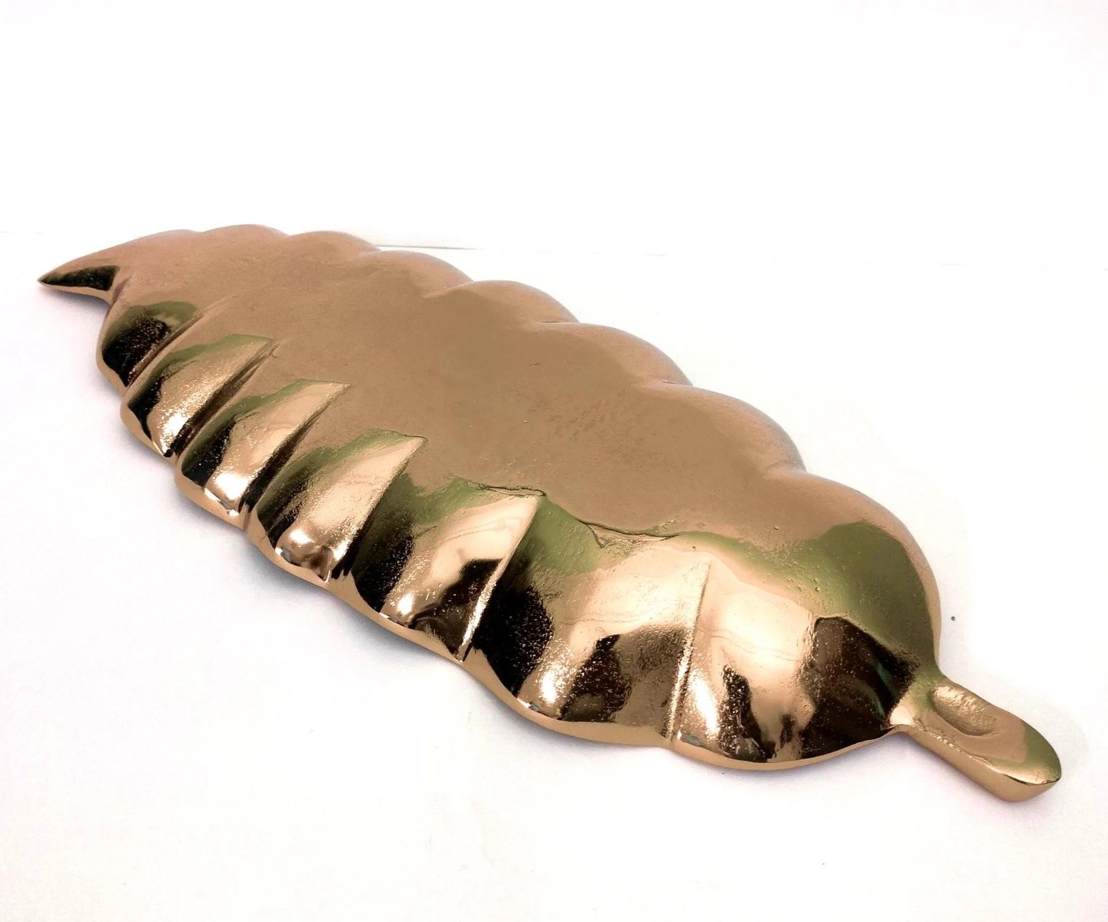 Metal Leaf-Shaped Center Table Decorative Tray | Green & Gold Tabletop Accent - Image 3